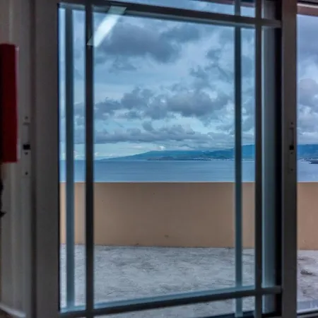 Casa Brisa Atlantica - Ocean View & Hiking Trail Holiday home